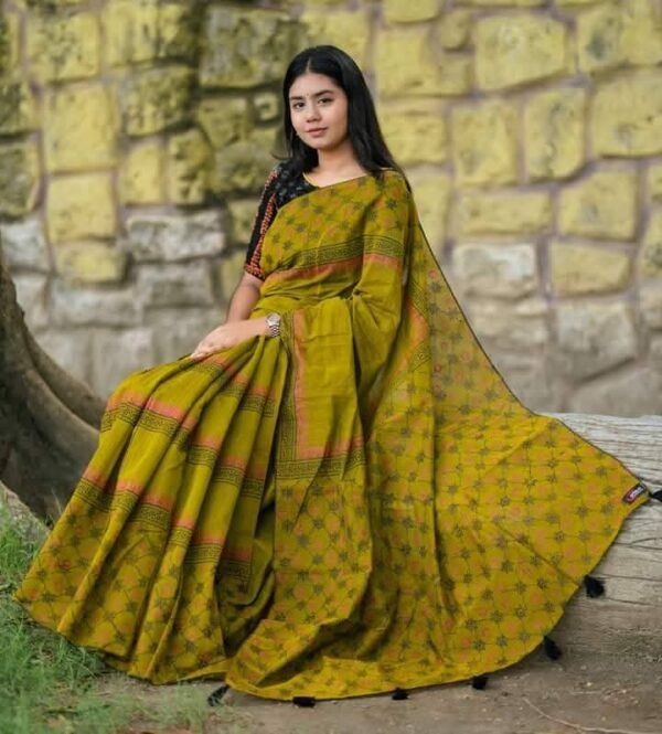 সেমি মসলিন শাড়ি