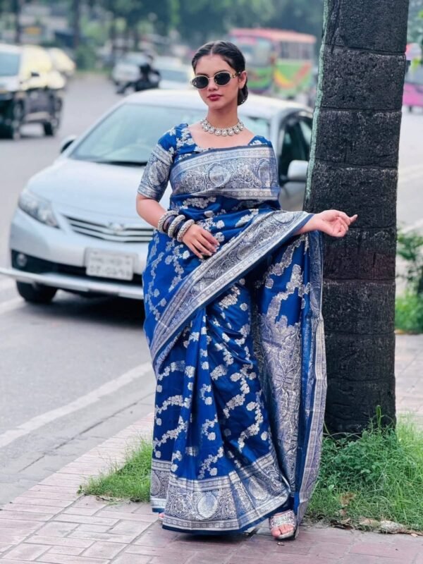 বধুয়া বেনারসি শাড়ী