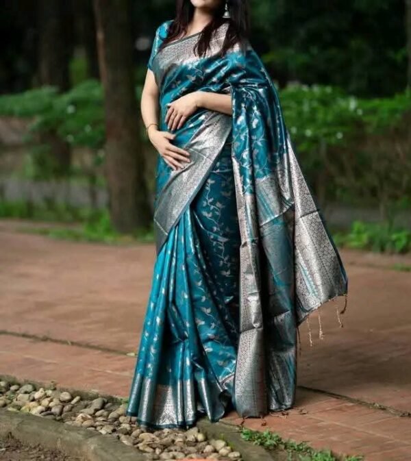 কাশ্মীরি লতা শাড়ী