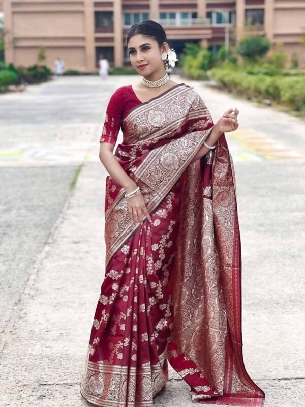 বধুয়া বেনারসি শাড়ী